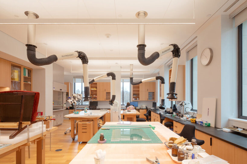 The Sherman Fairchild Center for Art Conservation, East 70th St. entrance with new access ramp, The Frick Collection, New York | image © Nicholas Venezia