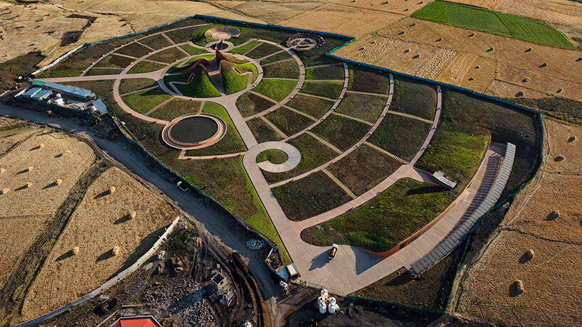 ET-302 memorial park