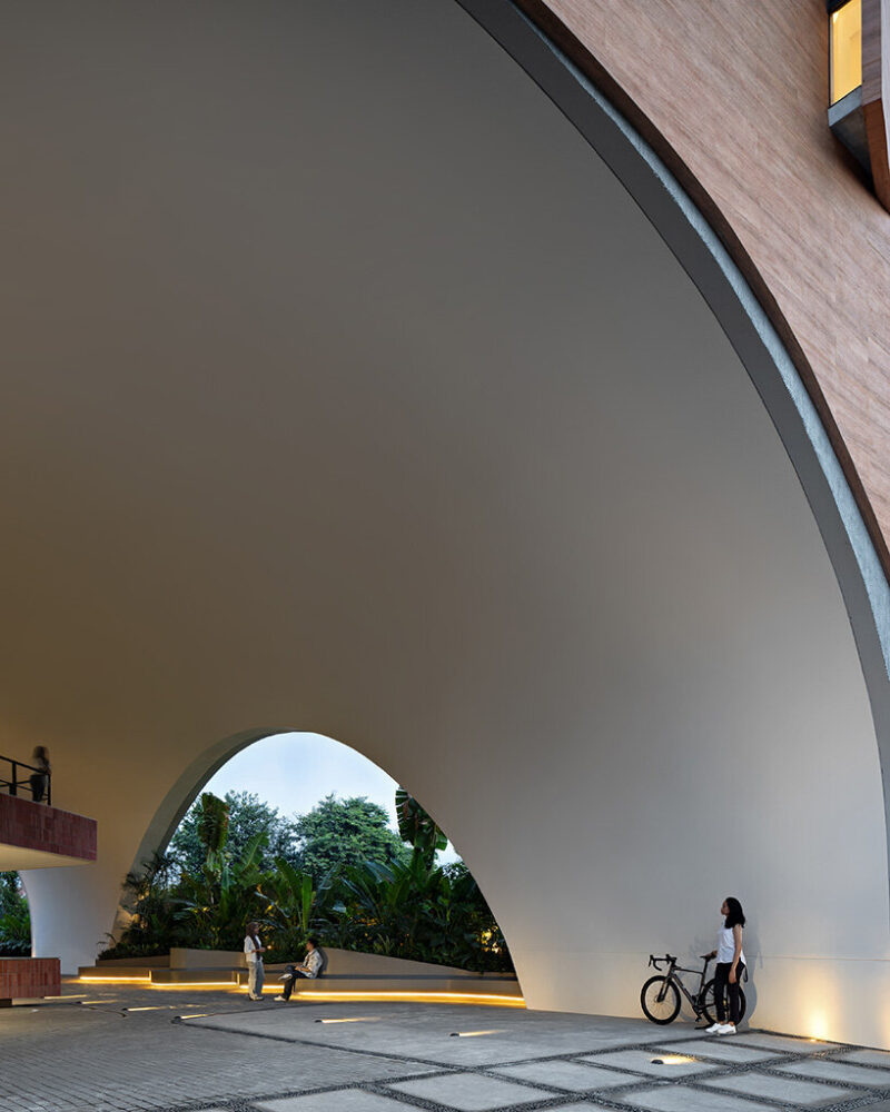 RAD+ar uses a mix of passive strategies