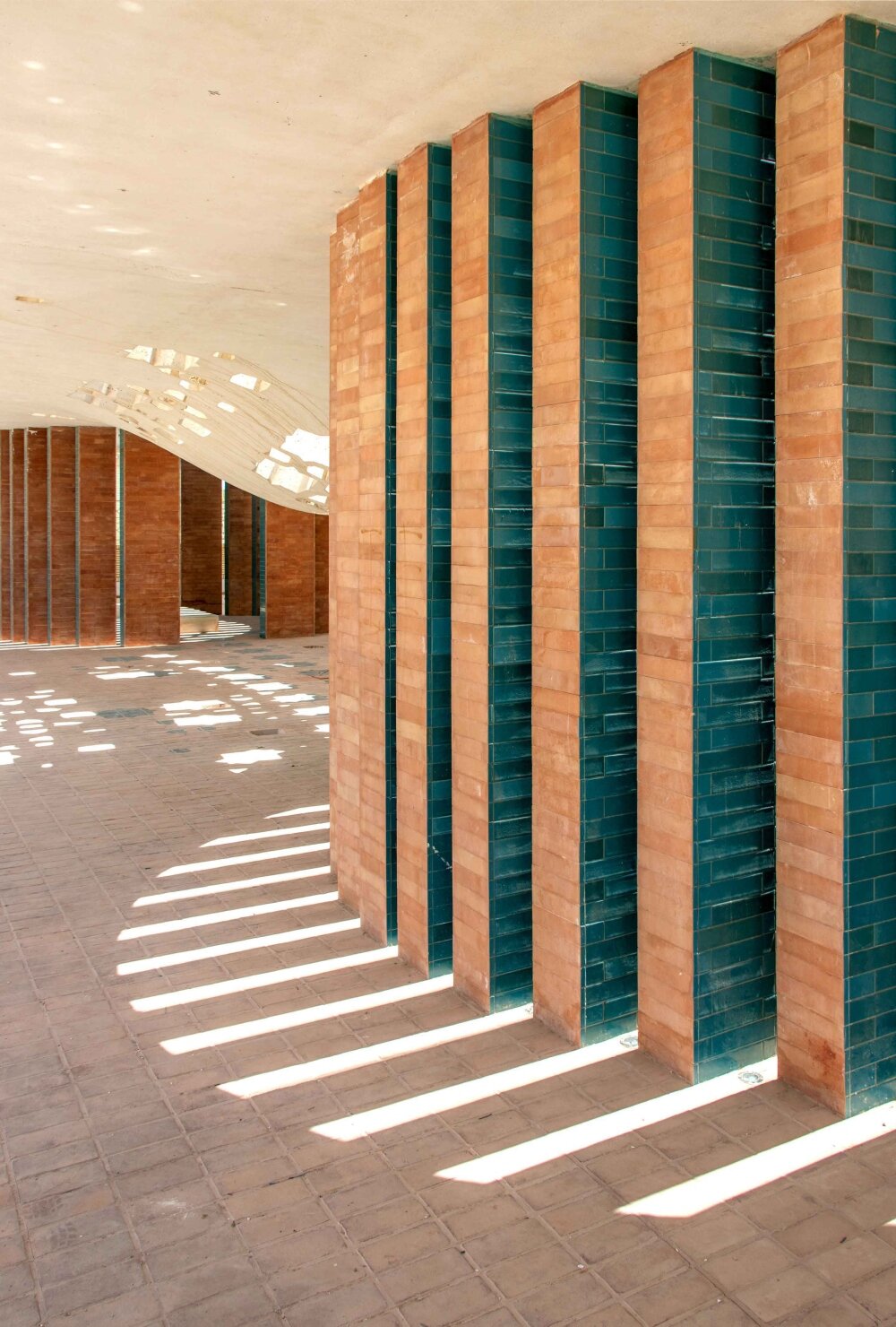 35-51 architects' two-domed shafagh tomb in iran reimagines mausoleum typology