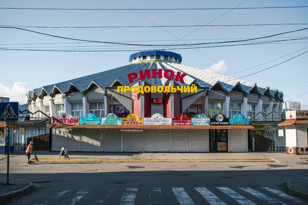 dmytro soloviovs' 'ukrainian modernism' documents iconic soviet-era architecture across the nation 