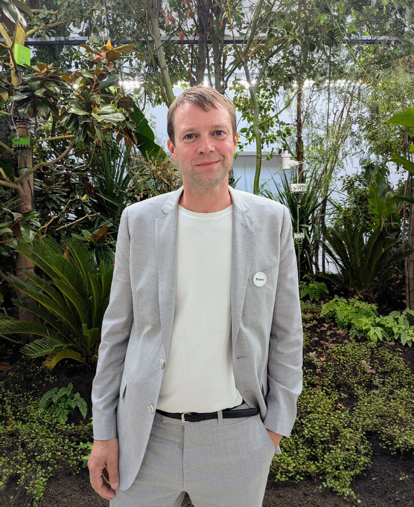 Bas Smets | image © designboom