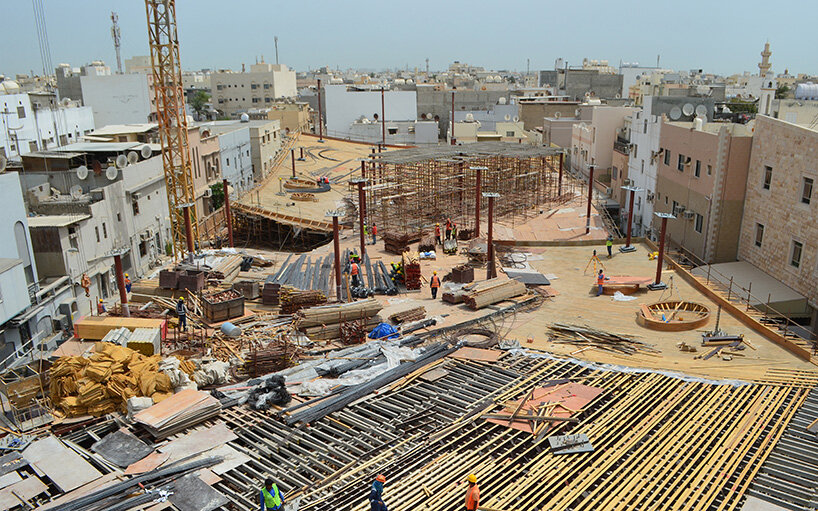 the structure is minimal and exposed