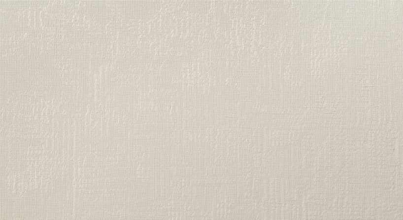 Tribute 100 in the color Pearl, with the Net design