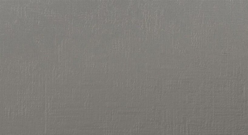 Tribute 100 in the color Shark, with the Net design