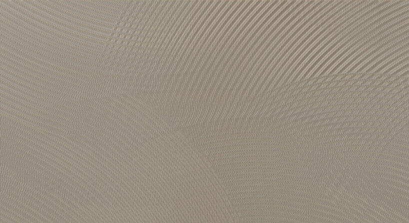 Tribute 100 in the color Titanium, with the Paint design