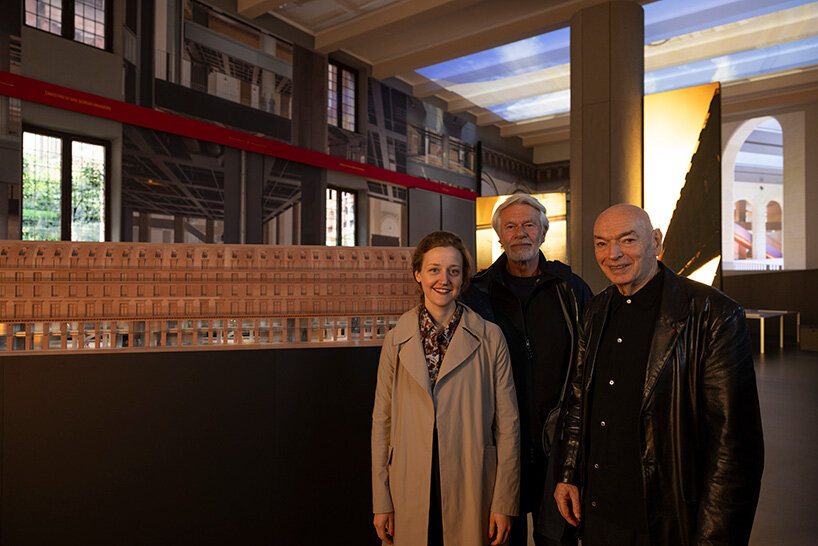 Jean Nouvel and Chris Dercon, Managing Director and Béatrice Grenier, Strategic and International Projects Director of Fondation Cartier in the exhibition 'The Fondation Cartier pour l’art contemporain by Jean Nouvel' at Fondazione Giorgio Cini, Venice, May 2025. © Jean Nouvel / ADAGP, Paris, 2025. Photo © Andrea Rossetti