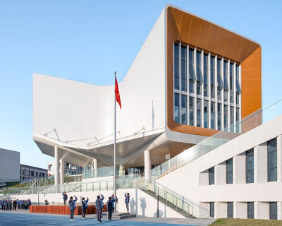 classrooms integrate pocket parks in quzhou no.6 experimental school by LYCS architecture