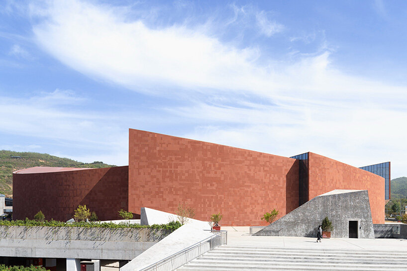 a loop that references the Buddhist idea of cyclical existence