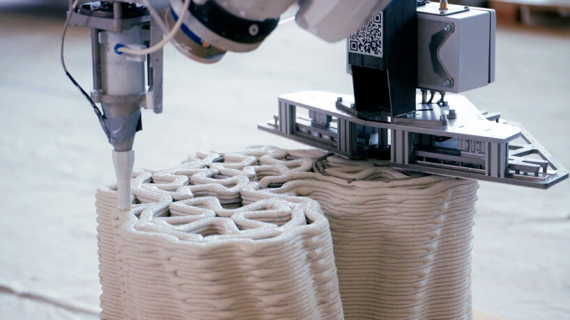 extrusion process | view of the Cupola theater where the shows take place | detailed view of a 3D printed column | | photo by Girts Apskalns