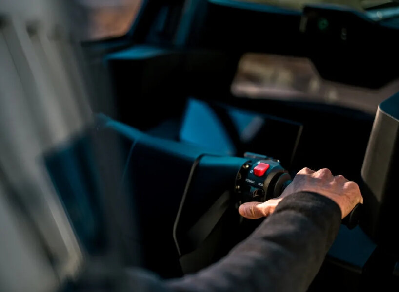 the handlebars that allow the wheels to bend