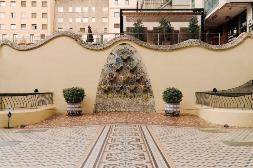 pergola before restoration | image © Claudia Mauriño