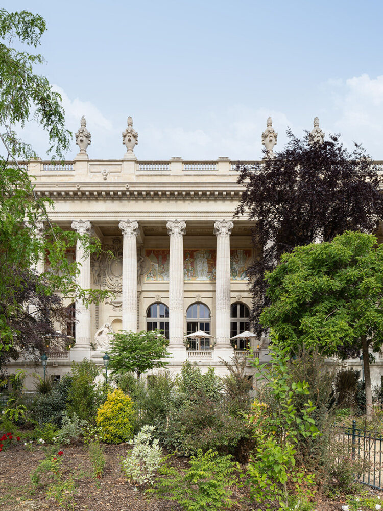 the Grand Palais was originally designed by a team of architects led by Charles Girault