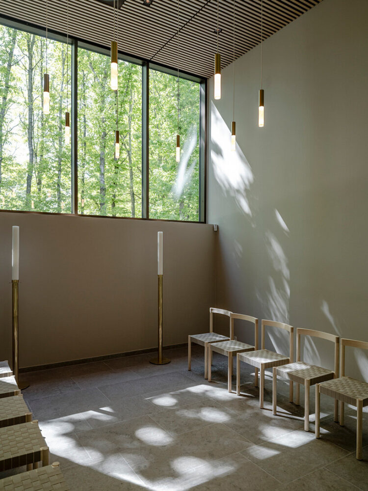 views extend out in multiple directions