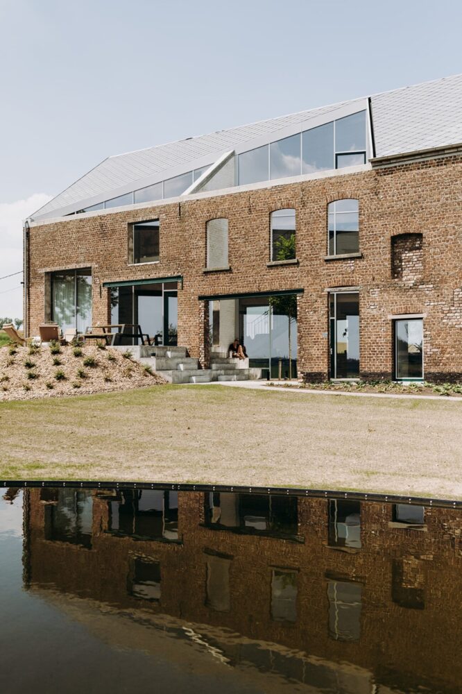 the geometry shifts through the garden side