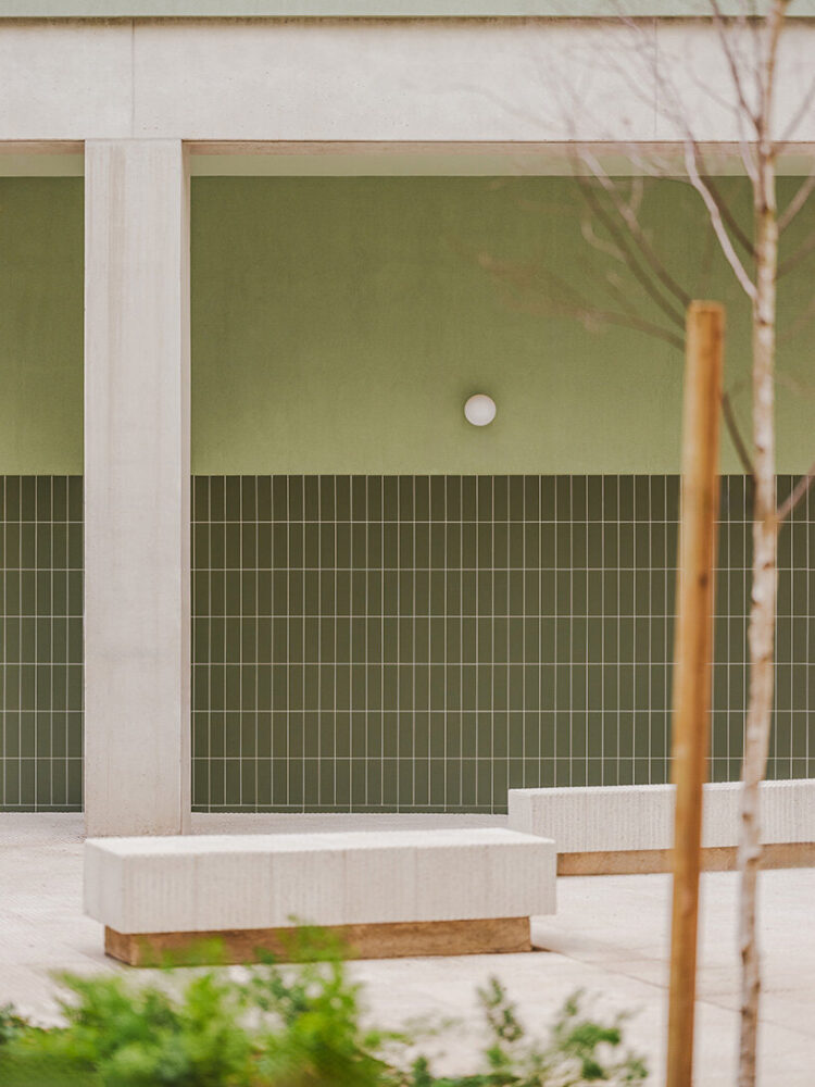 the design challenges the nuclear-family norm | image © Marta Vidal