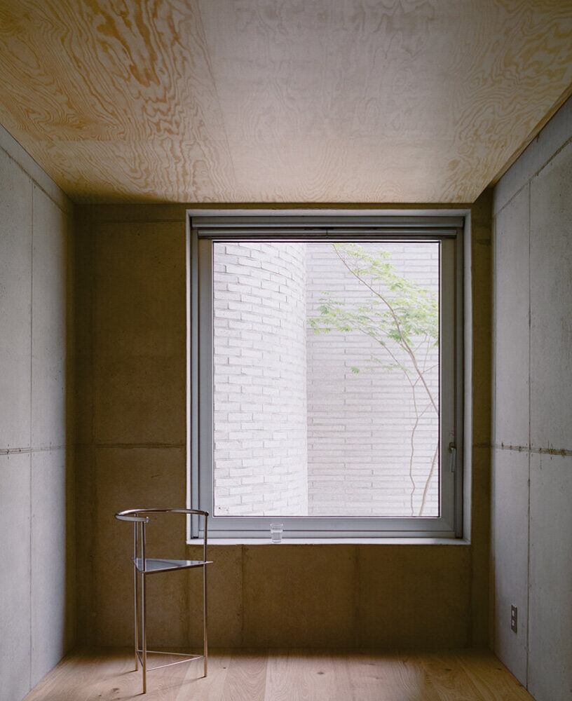 timber flooring follows a grid that aligns across rooms