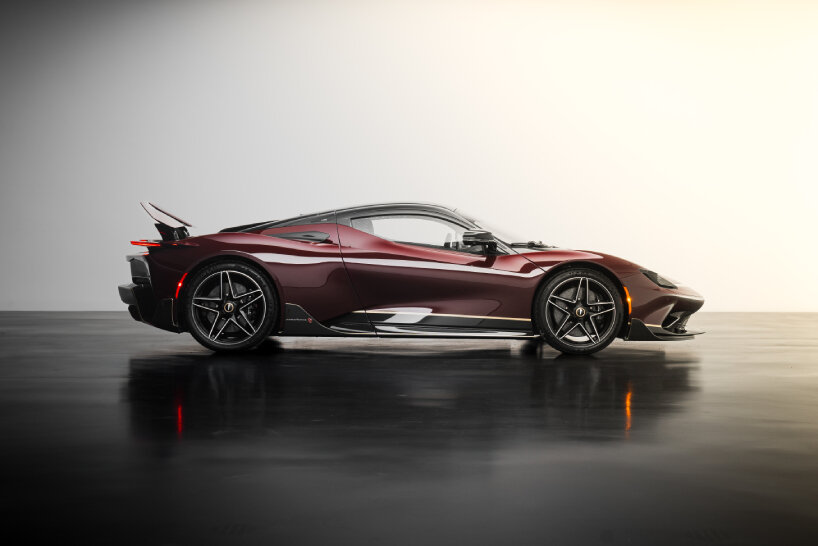 side profile of the vehicle