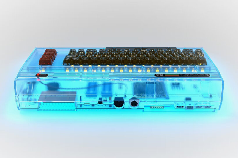 the clear case allows users to see the components inside