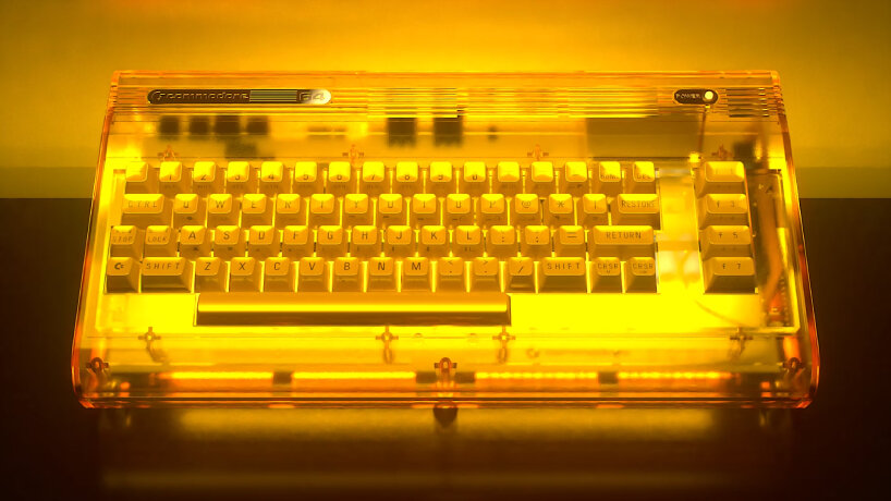 this edition comes with 24k gold-plated badges and satin gold keys