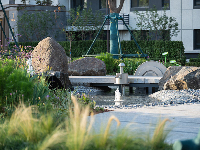 the Water Garden extends this approach into aquatic play