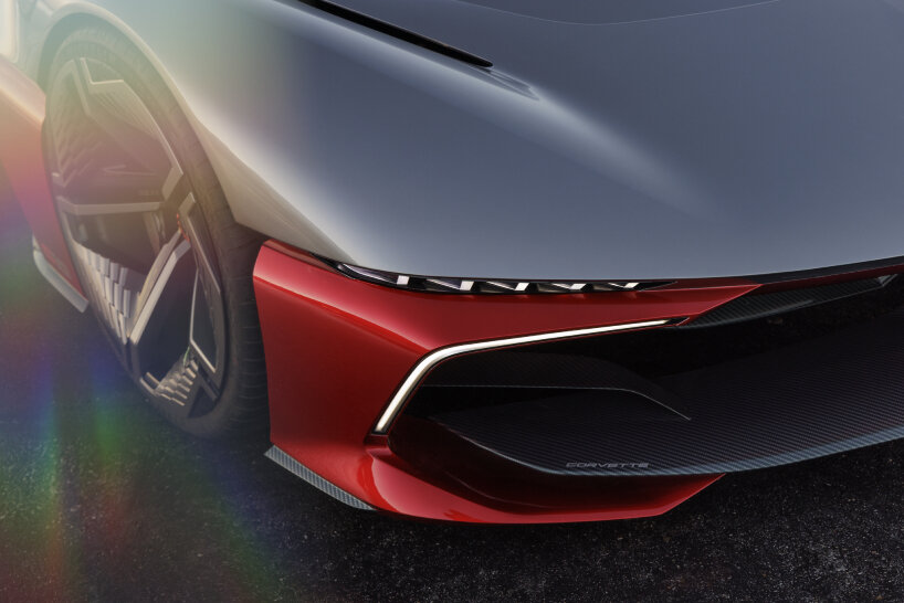 detailed view of the front