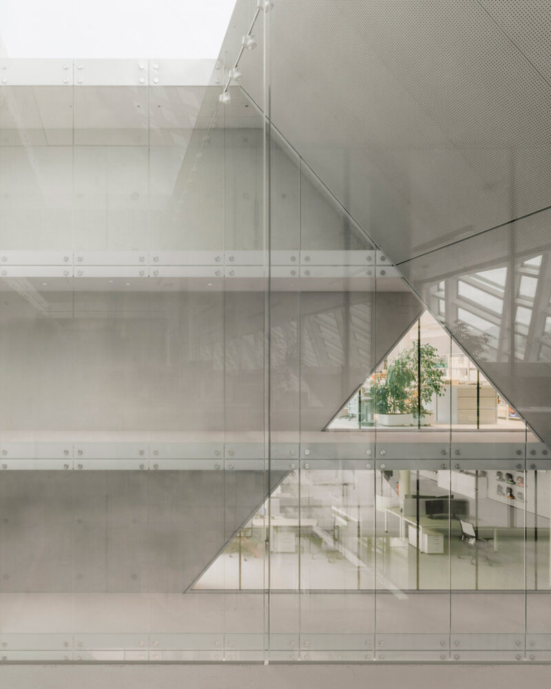 image © Simon Menges & Nino Tugushi