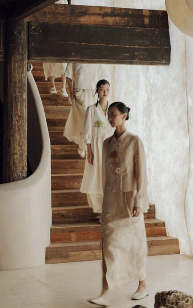 fashion show configuration spatial transformation for runway events indoor | image by Tai-Silk