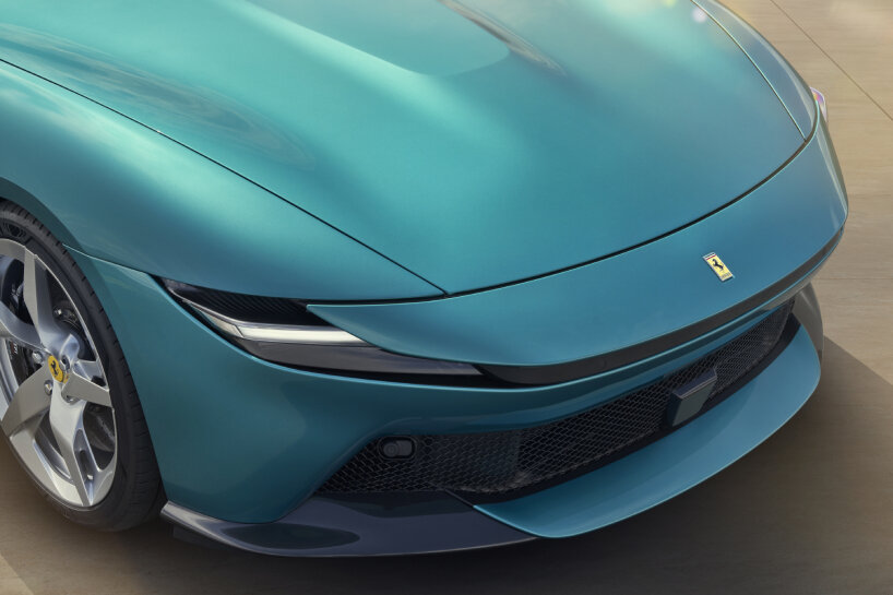 detailed view of the front