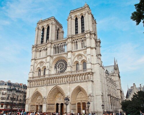 notre-dame will soon have a hyper-precise, AI-powered digital twin, courtesy of microsoft