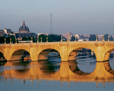 paris square to be named after christo and jeanne-claude on 40 years of pont neuf wrapped