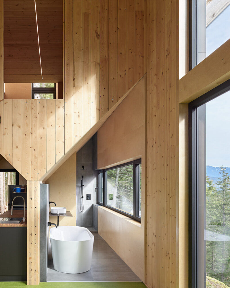 the house can function independently from municipal utilities