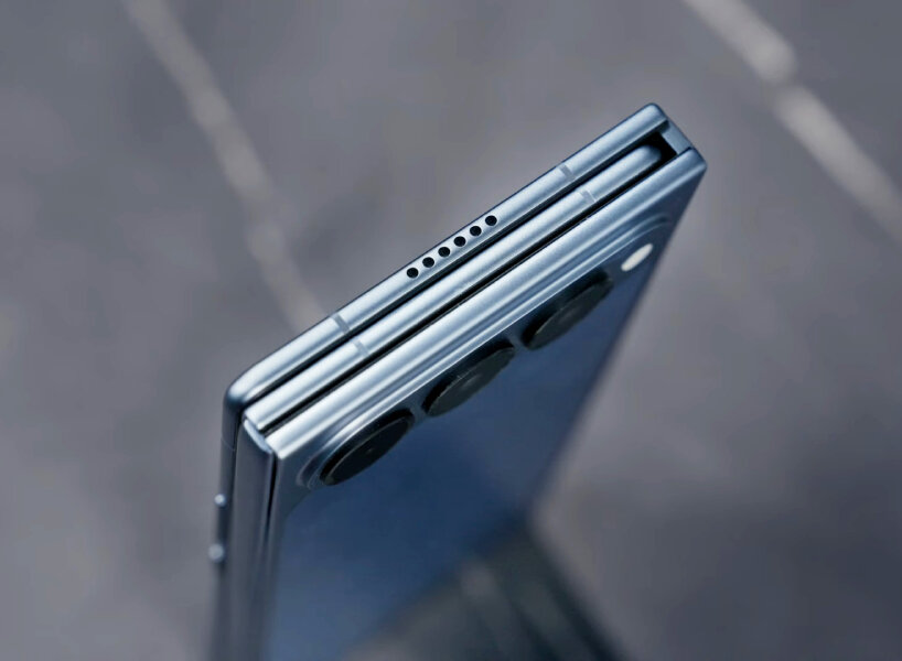 tecno concept trifold smartphone 