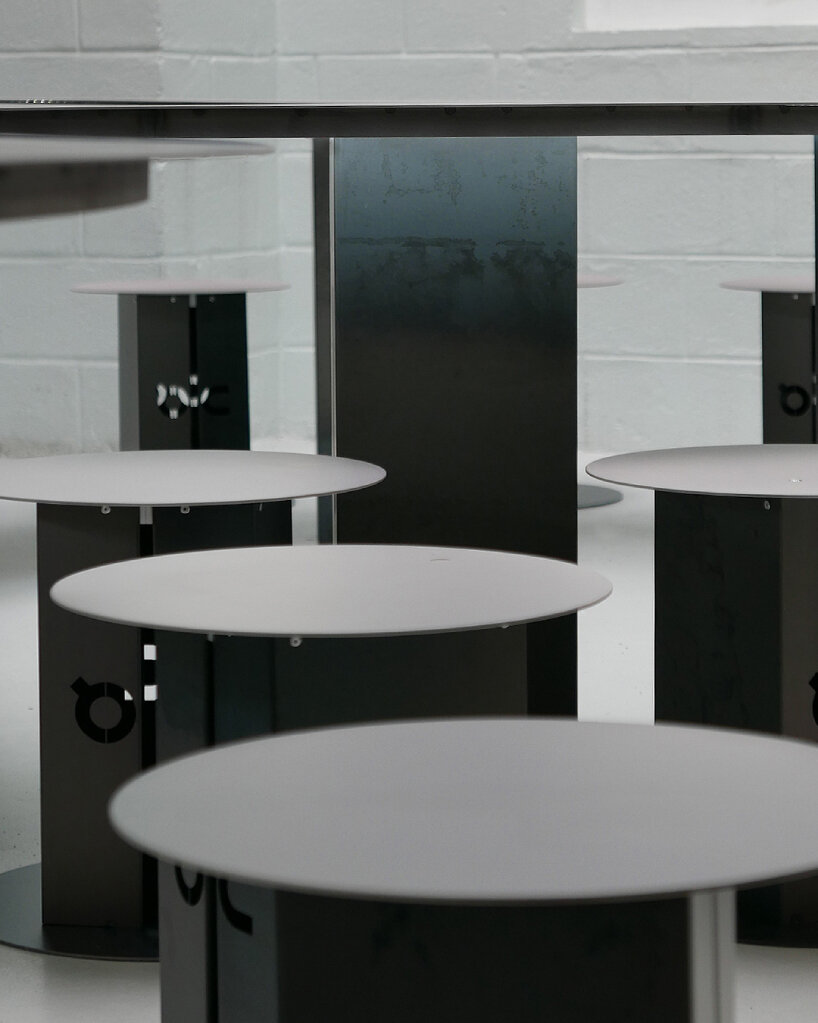 heat-reactive table on