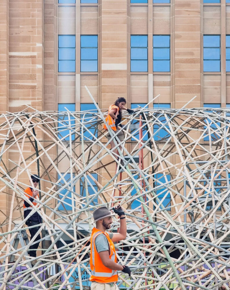 image by Alexi Lookingston