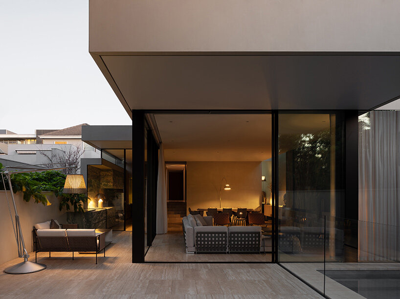 FGR Architects Concrete Curtain