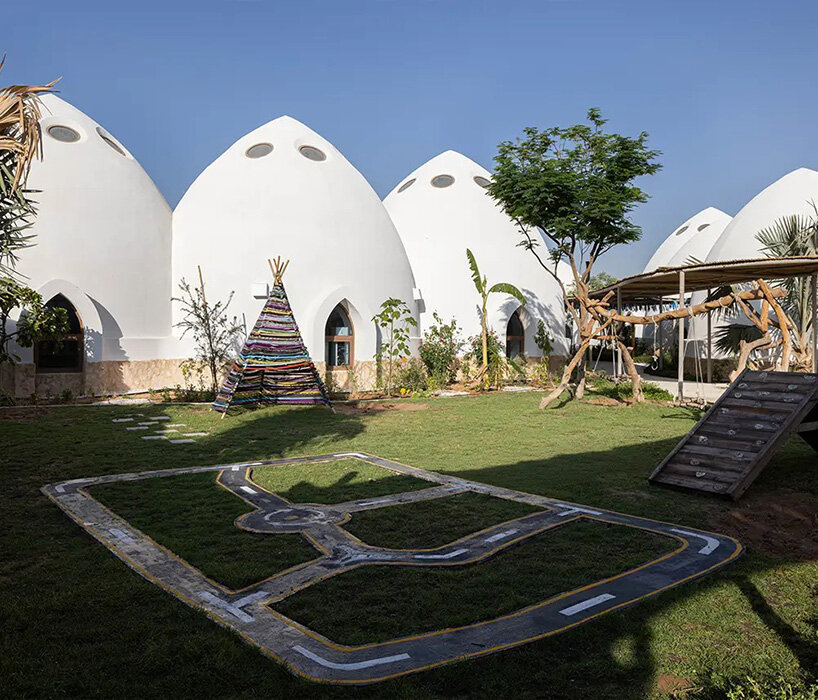 neighbors compare it to a Hobbit house