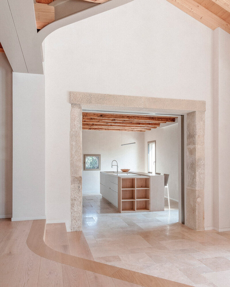 exposed beams tell the story of a strong bond with tradition