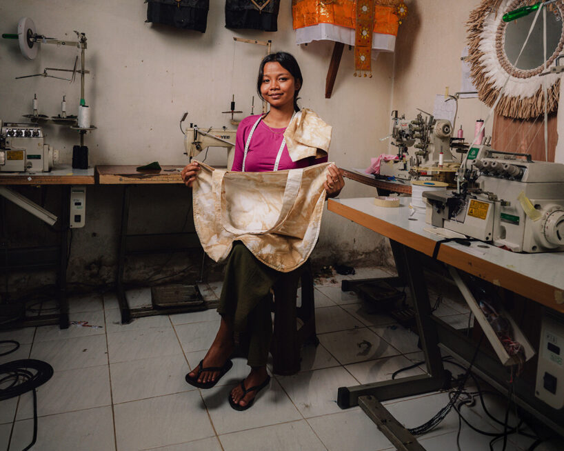 Compost Dye Family, process