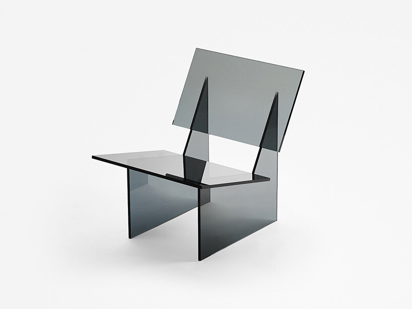 Cambios en el vidrio deportivo, monólogo del sillón