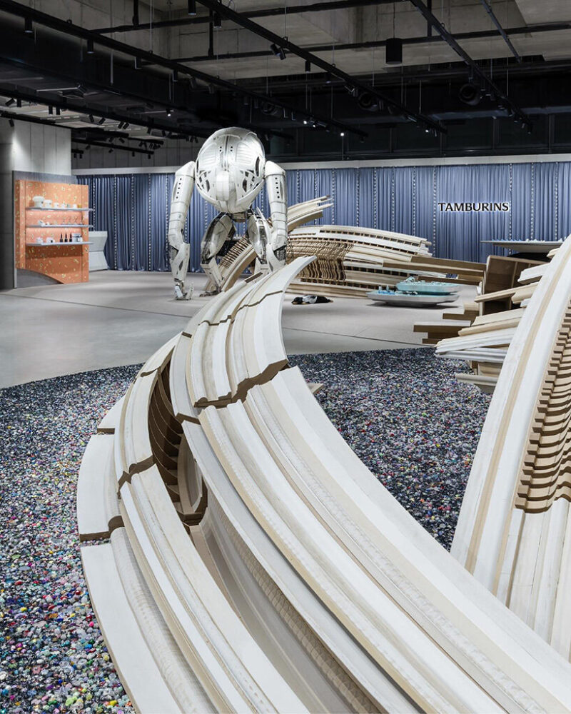 in a parallel universe, Sunshine is clad in shining armor