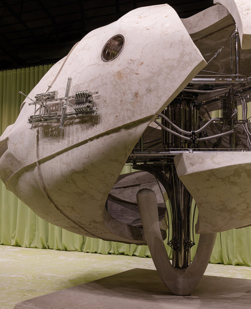 transforming the ritual of tea into a sensory performance