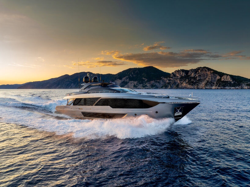 ferretti cannes yachting festival