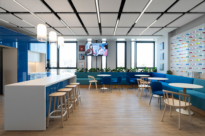 restaurant and cafeteria in L'Oréal office | image © Andrea Martiradonna