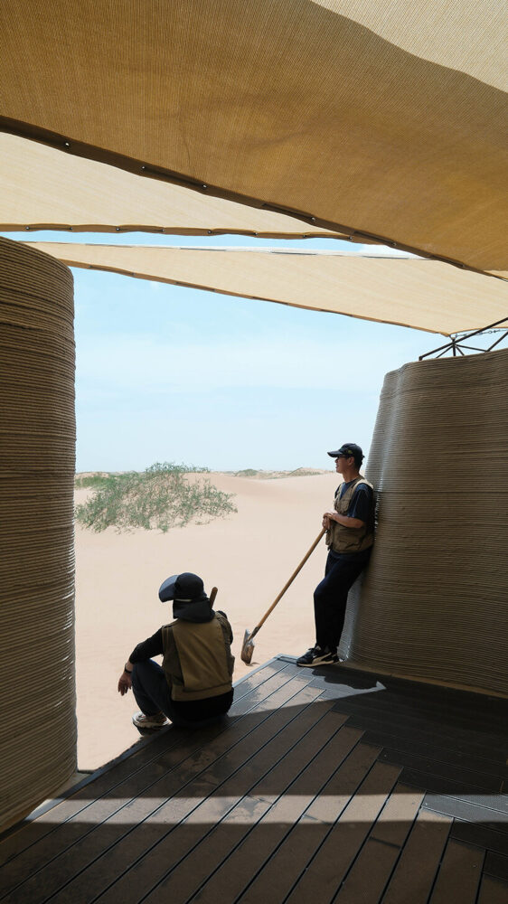 planters resting under the canopy | image by ©Huaer Lin