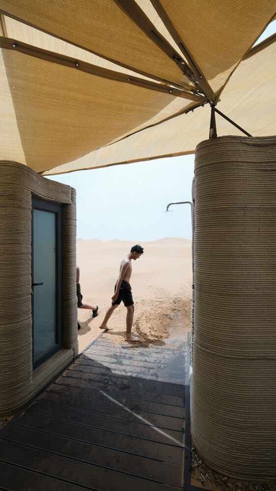 outdoor shower on the deck | image by ©Huaer Lin
