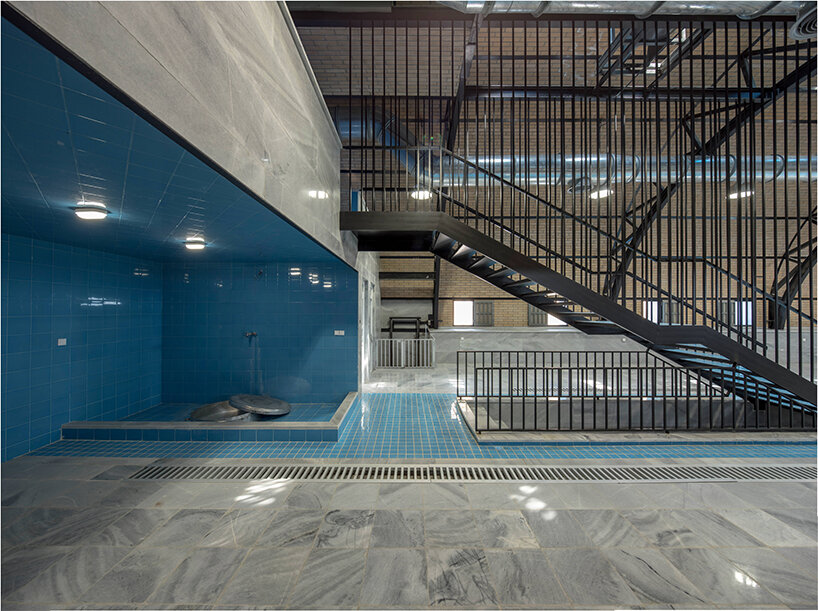 small basin dedicated to washing cooking pots