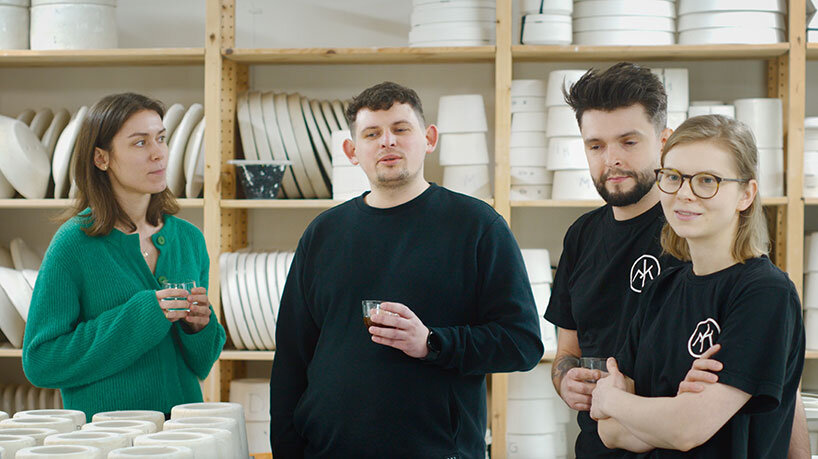 UMA was created by industrial designers from HAK Studio in collaboration with porcelain experts