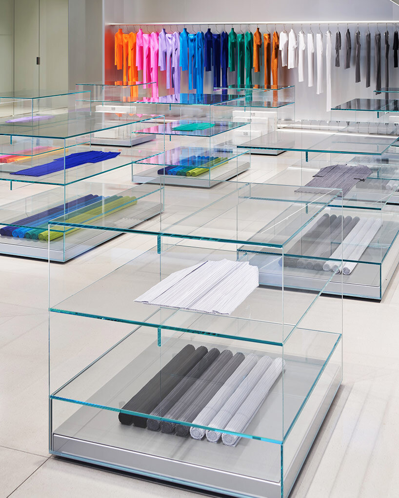 ISSEY MIYAKE aoyama tokyo