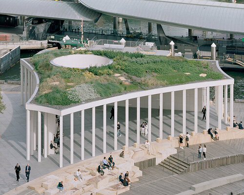 Il Pavilion di Sydney: un Abbraccio tra Mare e Terra con il Terrazzo di Conchiglie